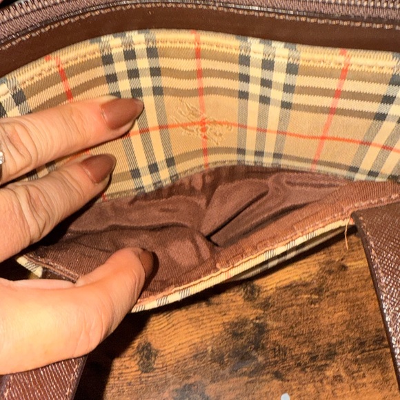 Burberry Checkered Brown and Tan vintage bag and matching wallet! - Picture 9 of 14